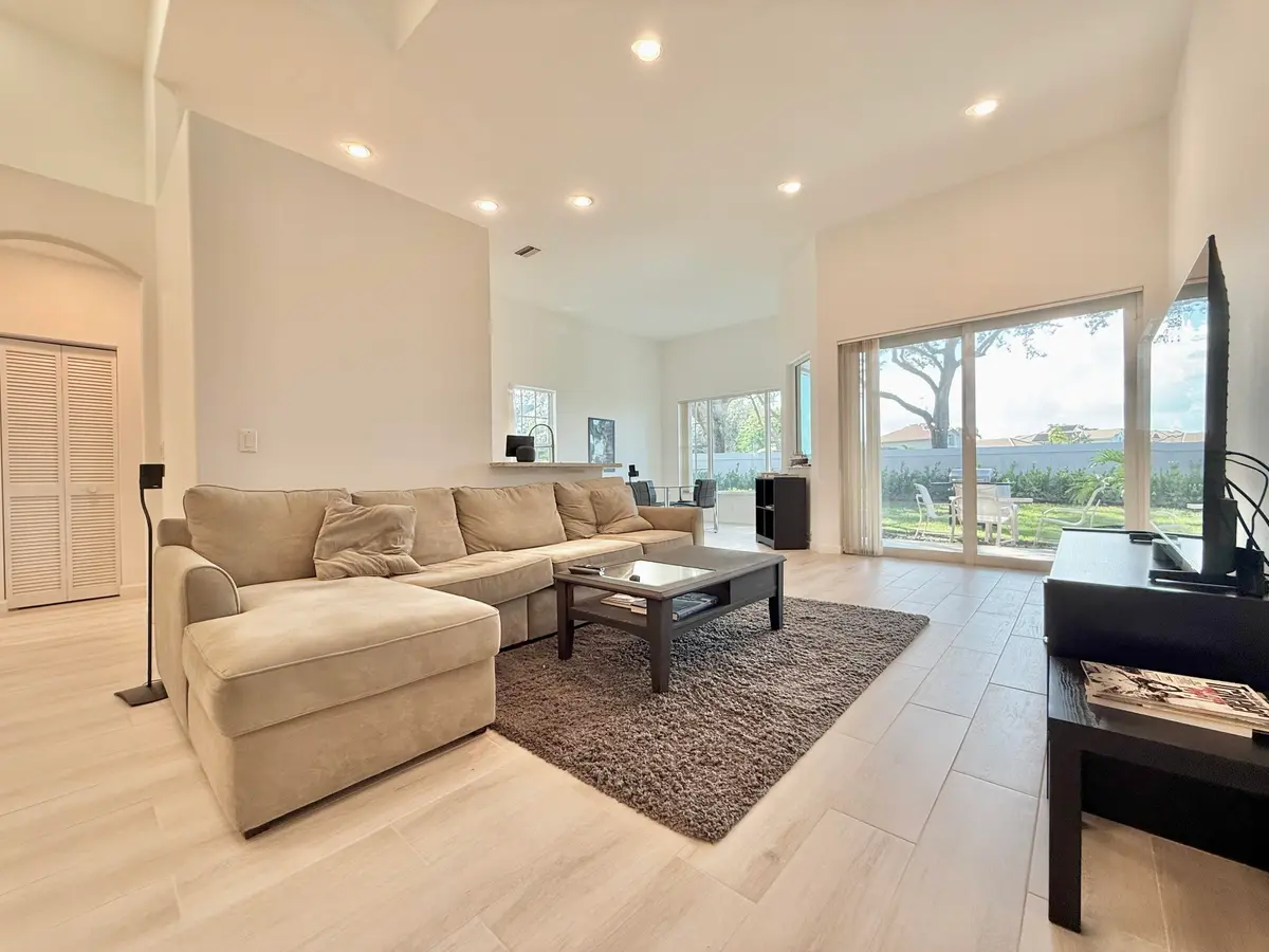 Living Area at 46 Pinnacle Cove, Palm Beach Gardens