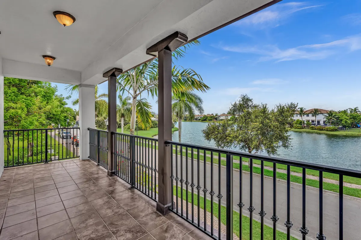 8289 NW 38TH Street, Cooper City, FL – photo 5