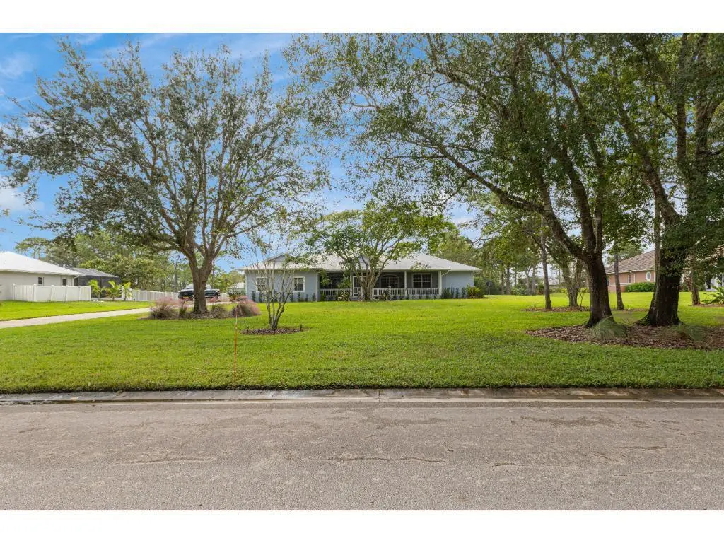 IMG_3604 at 10611 Pine Needle Drive, Fort Pierce