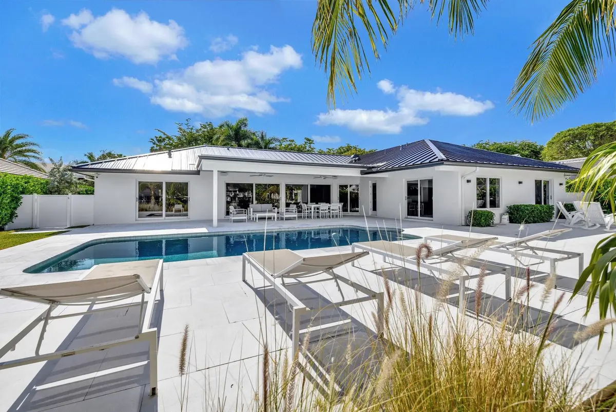 Expansive Outdoor Entertaining Areas at 41 S COMPASS Drive, Fort Lauderdale