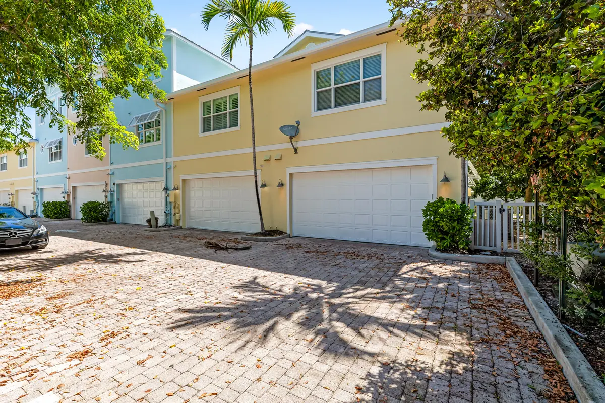 29-28 at 29 NE 24TH Avenue 29, Pompano Beach