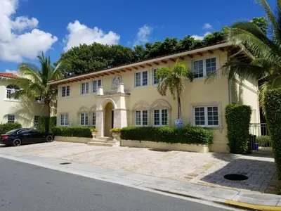251 Oleander Avenue 1, Palm Beach – Apartment for rent