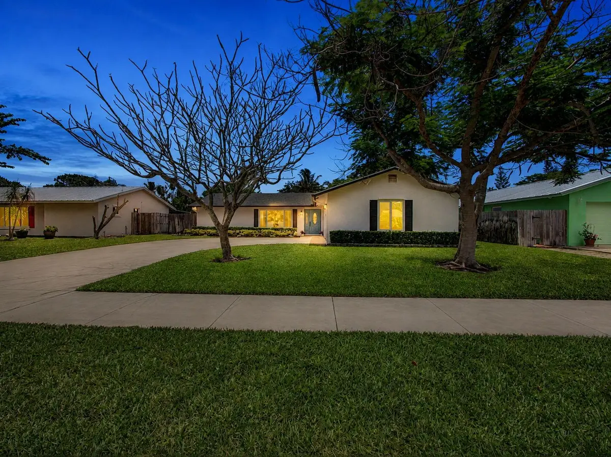 4-web-or-mls-3 (2) at 126 Chapel Lane, Tequesta