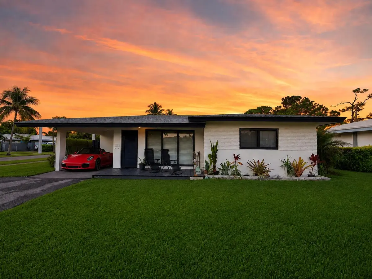 ! virtual staging! at 150 SE 5TH Court, Pompano Beach
