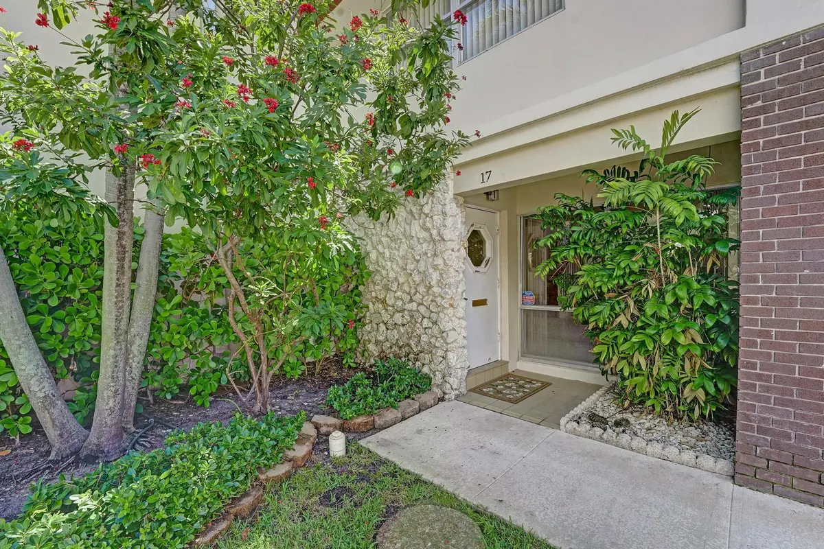 Entrance at 5555 N Ocean Boulevard 17, Lauderdale-By-The-Sea