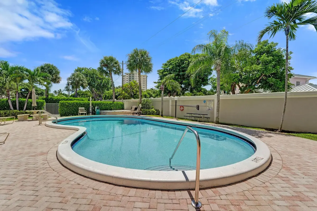 DSC05531 at 5555 N Ocean Boulevard 17, Lauderdale-By-The-Sea