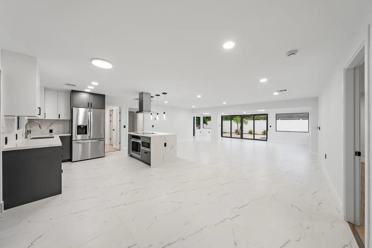 360 Saturn Ave-19 at 360 Saturn Avenue, Tequesta