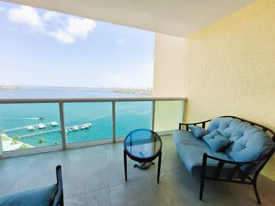 2650 Lake Shore Drive 1705, Riviera Beach – Condominium for sale