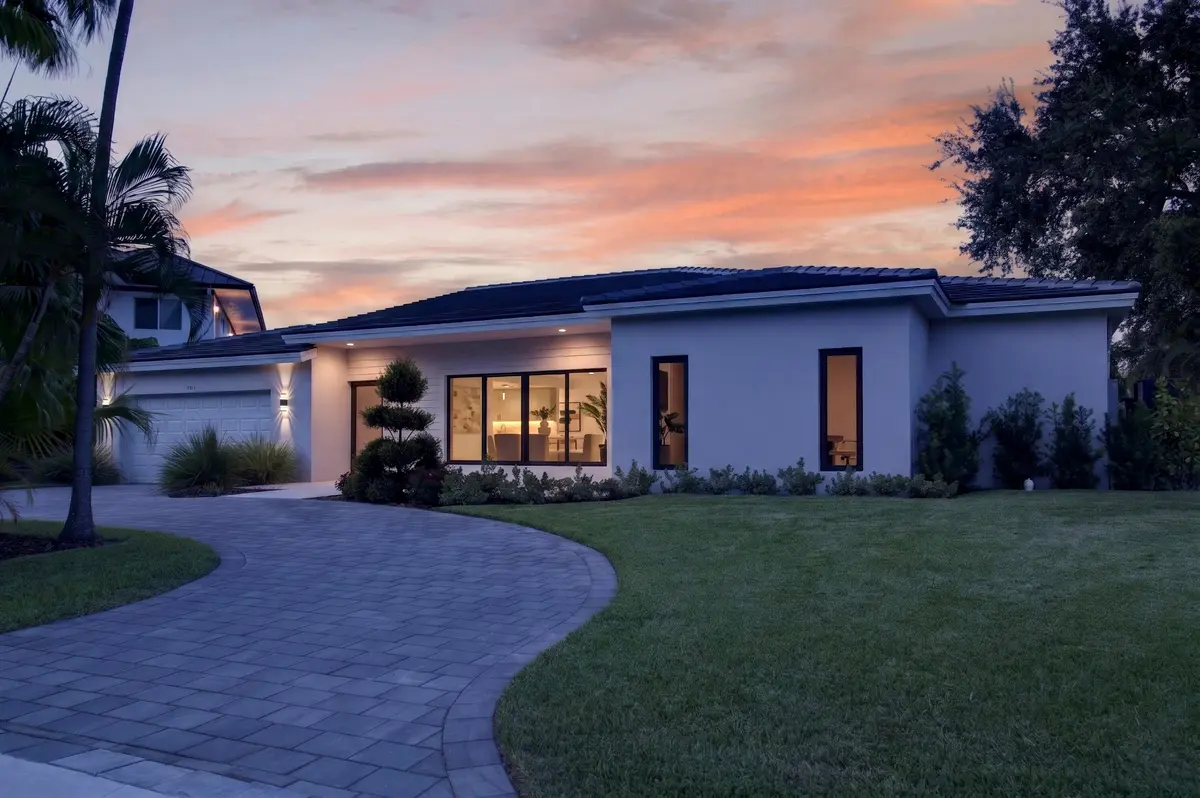 059__DSC4868#twilight at 3111 NE 55th Street, Fort Lauderdale