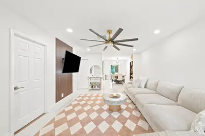 8026 SW 20TH Court, Davie – Villa for rent