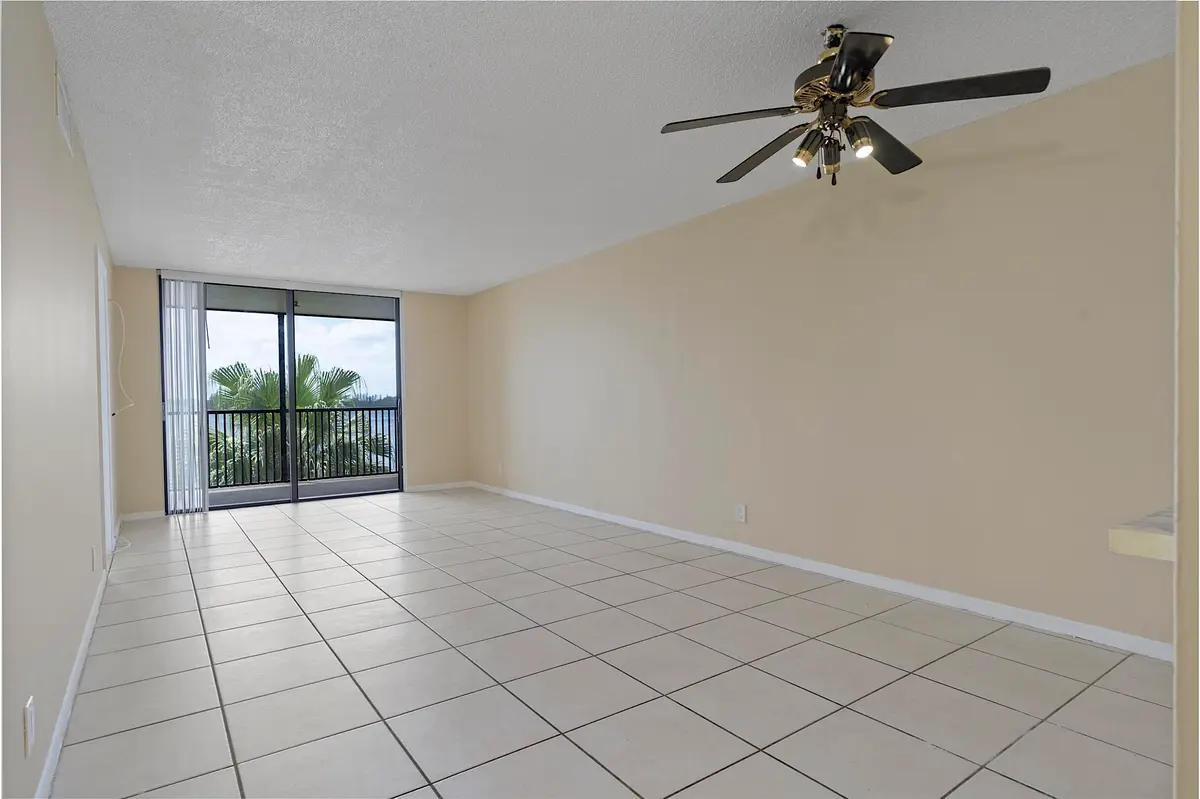 _JML8907 at 112 LAKE EMERALD Drive 209, Oakland Park