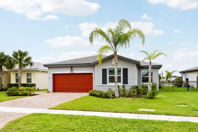 8292 NW GREENBANK Circle, Port St. Lucie – Single Family Residence for rent