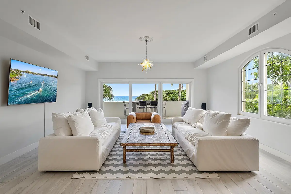Living area at 2050 S HIGHWAY A1A 5, Jupiter
