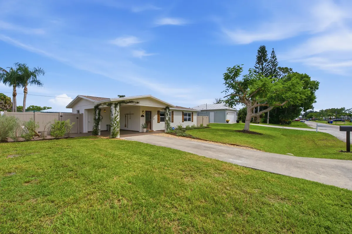 4__dsc3845 at 1803 SE Lafayette Street, Stuart