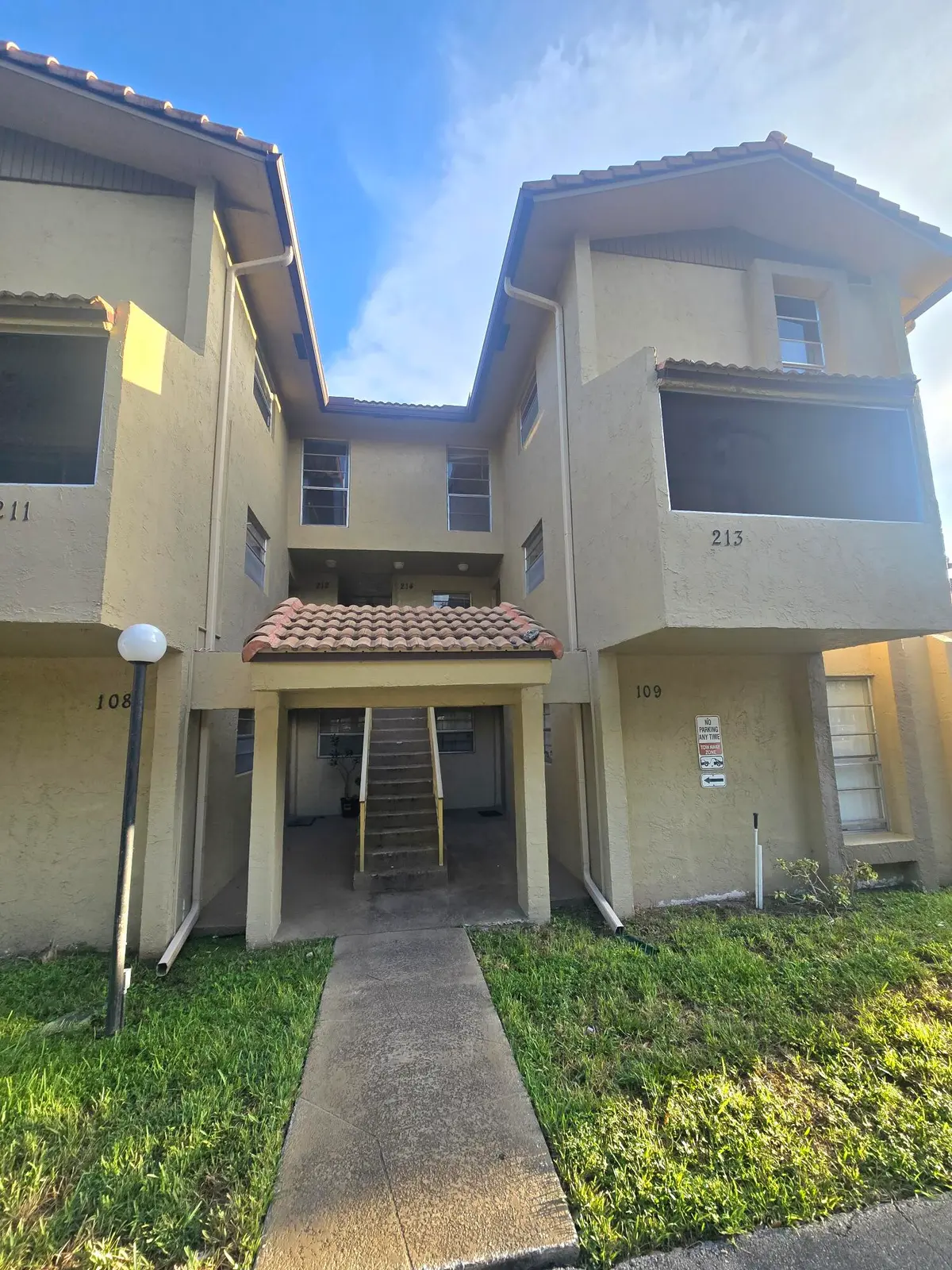 Exterior view 2 at 11101 Royal Palm Boulevard 213, Coral Springs