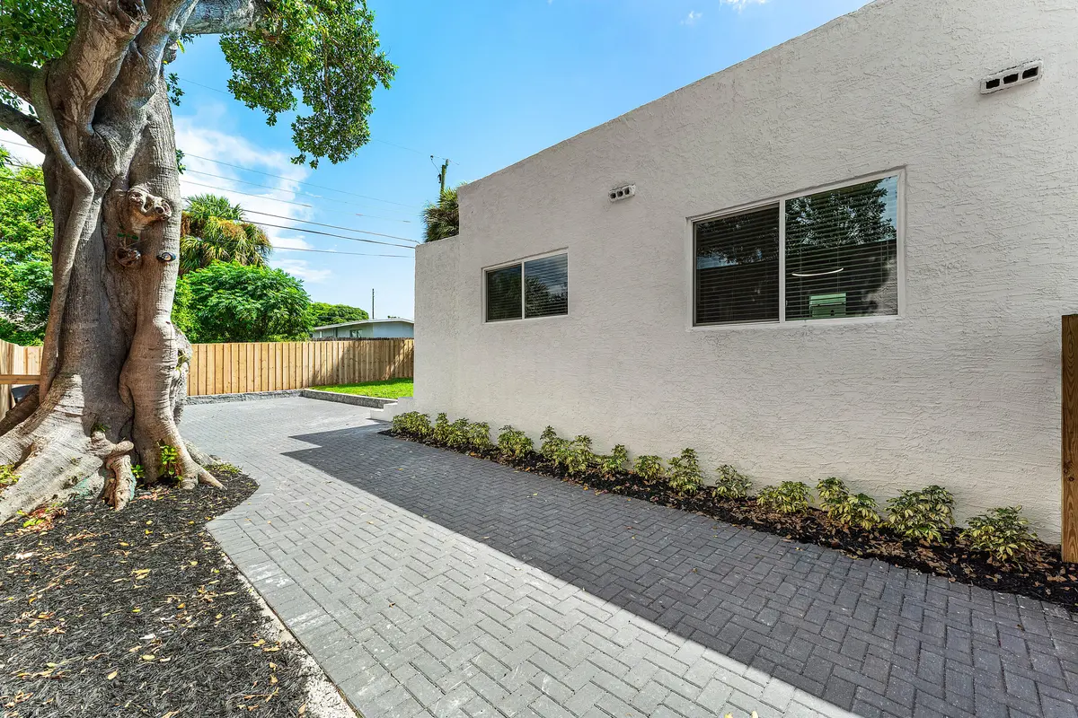 032-1150West25thStreet-RivieraBeach-FL-3 at 1150 W 25th Street, Riviera Beach