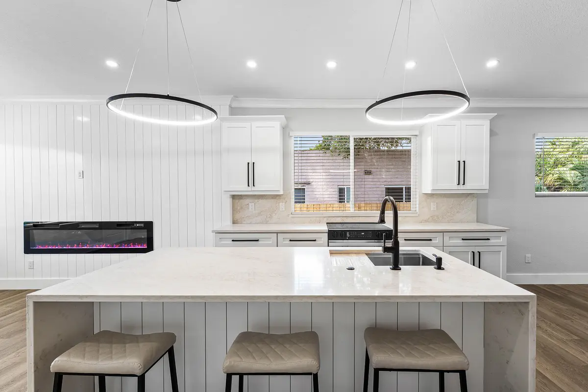 WATERFALL KITCHEN ISLAND at 1150 W 25th Street, Riviera Beach