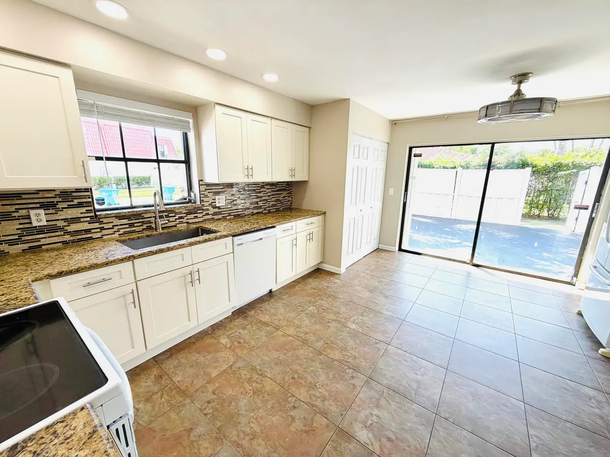 Kitchen at 1437 PRINCETON Lane, Boynton Beach