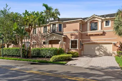 2742 Kinsington Circle, Weston – Condominium for sale