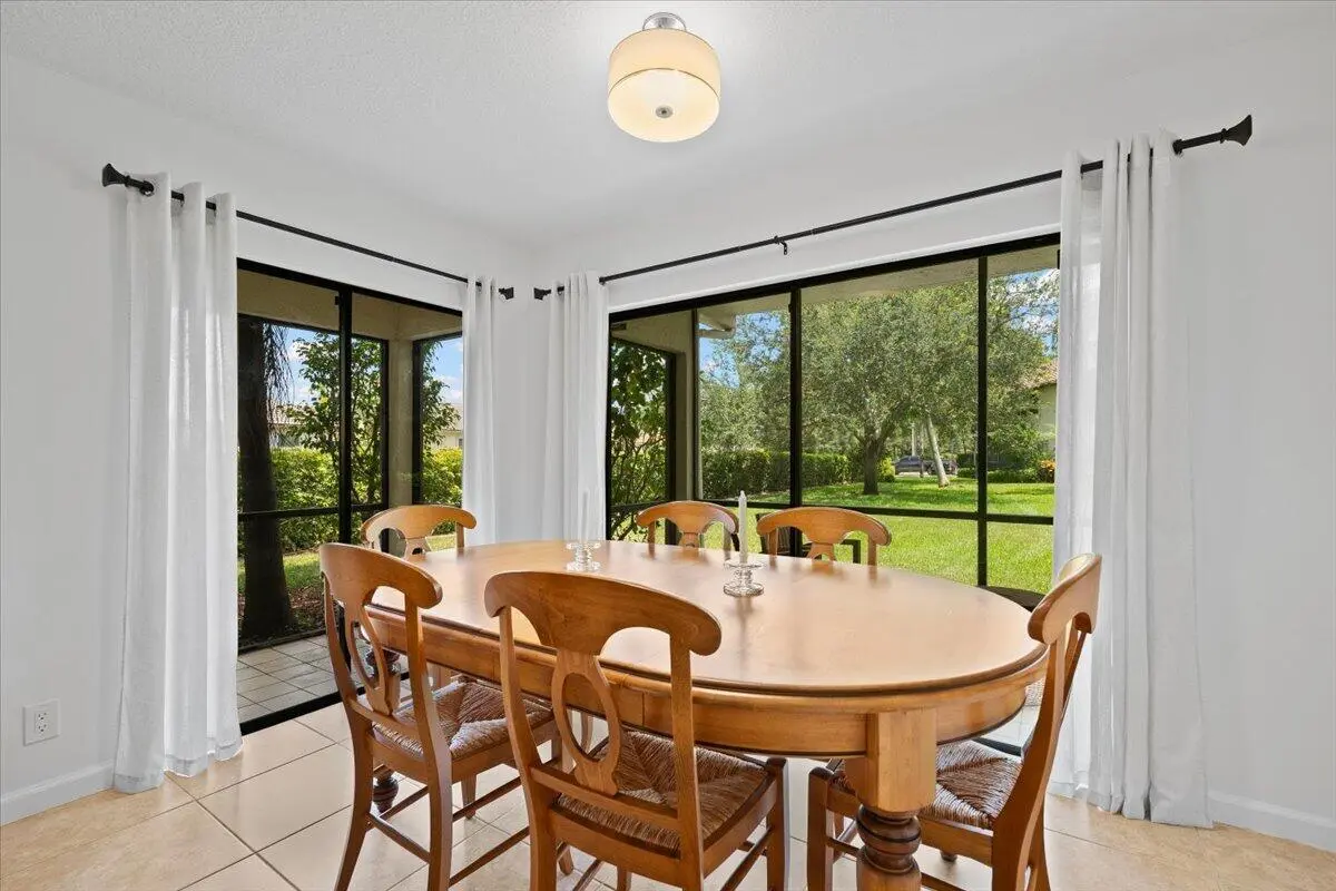Dining at 12660 Shoreline Drive 1A, Wellington