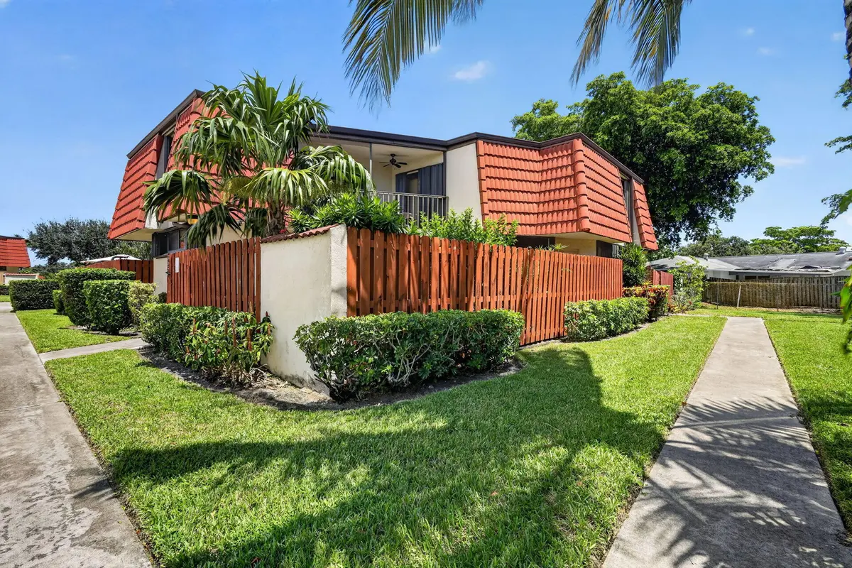 2-web-or-mls-_14A4337 at 3659 VICTORIA Drive, West Palm Beach