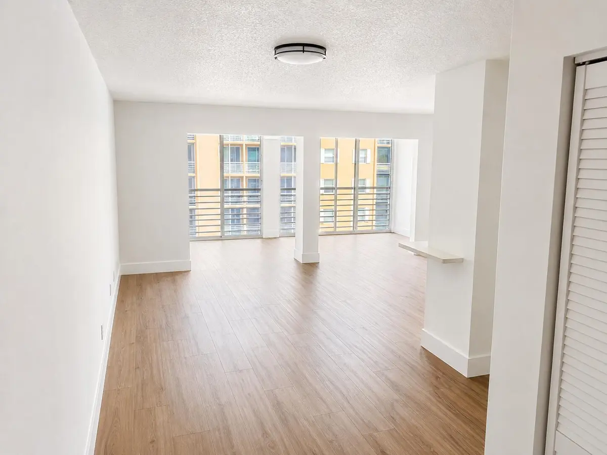 Entry Way at 308 Golfview Road 405, North Palm Beach