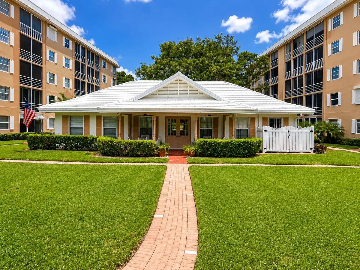 Clubhouse at 308 Golfview Road 405, North Palm Beach