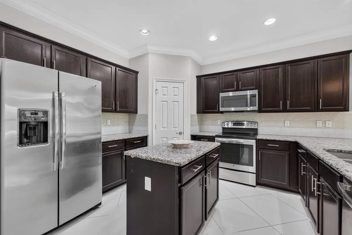 Kitchen at 10306 WELLINGTON PARC Drive, Wellington