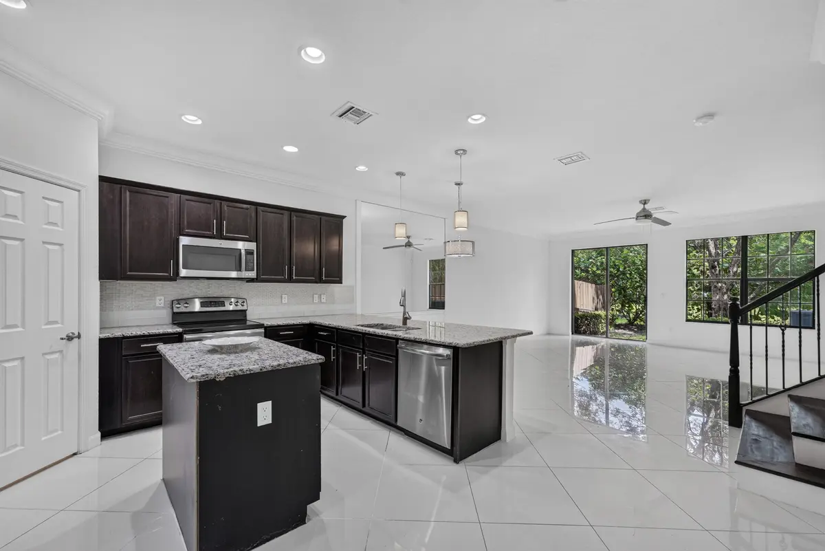 Kitchen at 10306 WELLINGTON PARC Drive, Wellington