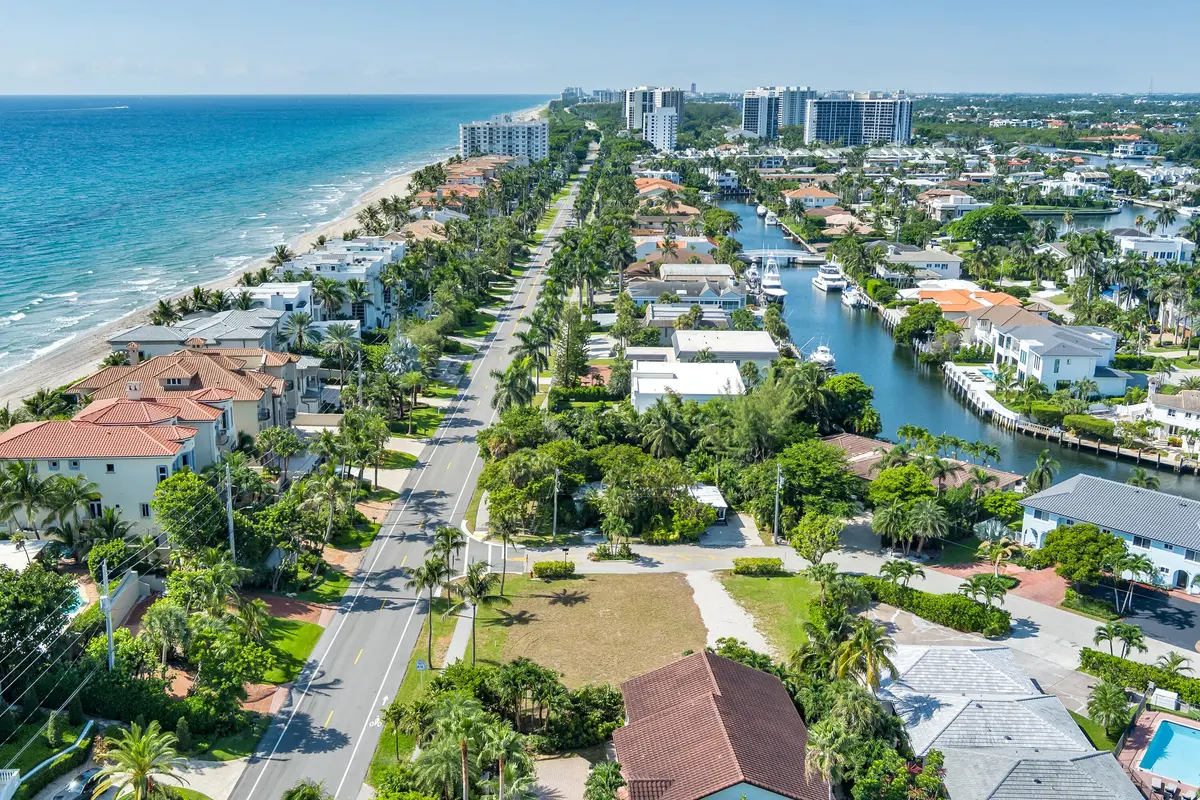 high-14 at 4112 S OCEAN Boulevard, Highland Beach
