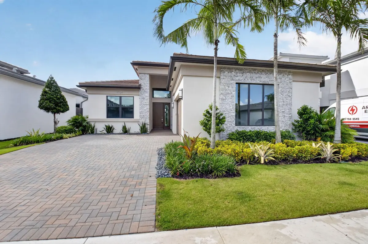 front at 9724 JUNIPER BAY Avenue, Boca Raton