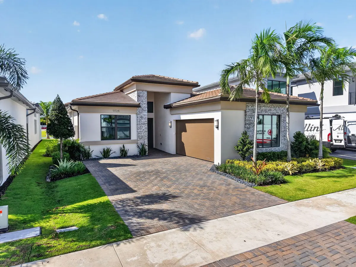 front at 9724 JUNIPER BAY Avenue, Boca Raton