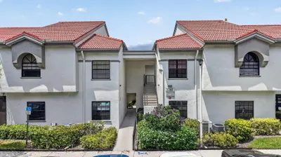 5267 Europa Drive C, Boynton Beach – Condominium for sale