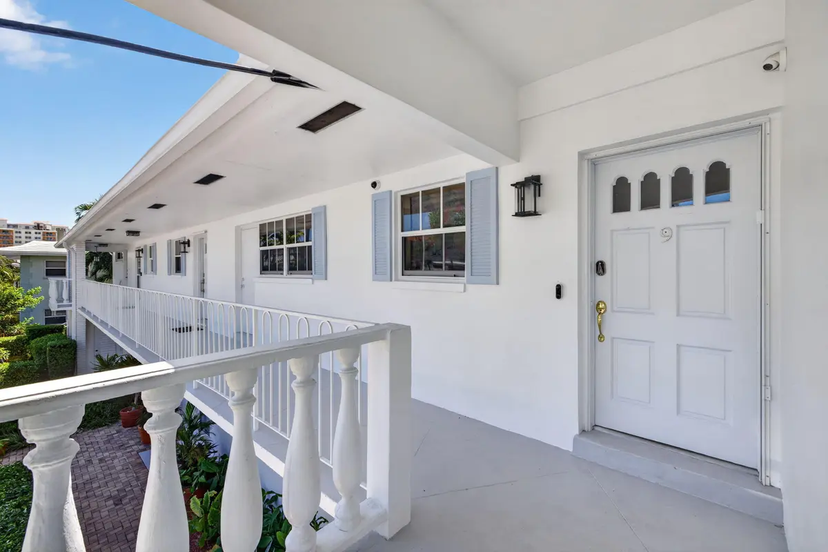 Entrance at 2820 NE 30th Street 9, Fort Lauderdale