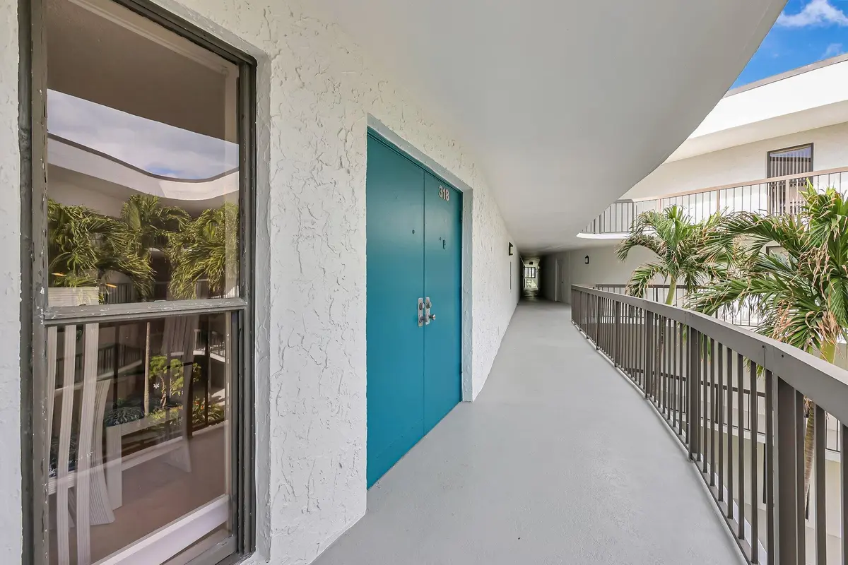 11-web-or-mls-5P1A5075 at 1357 NE Ocean Boulevard 318, Stuart