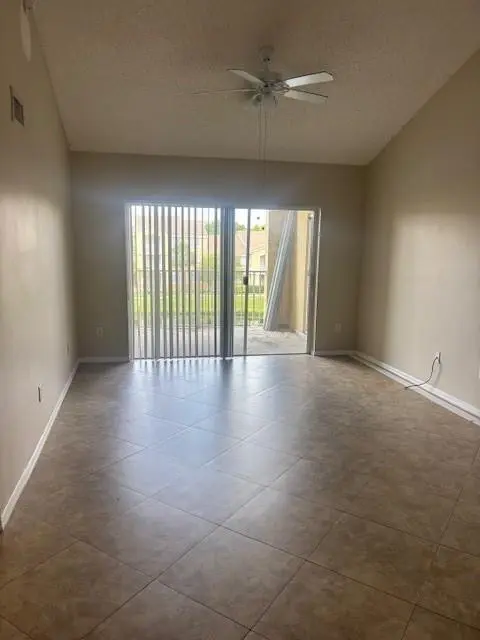 Photo 3 at 2620 S University Drive Apt 306, Davie