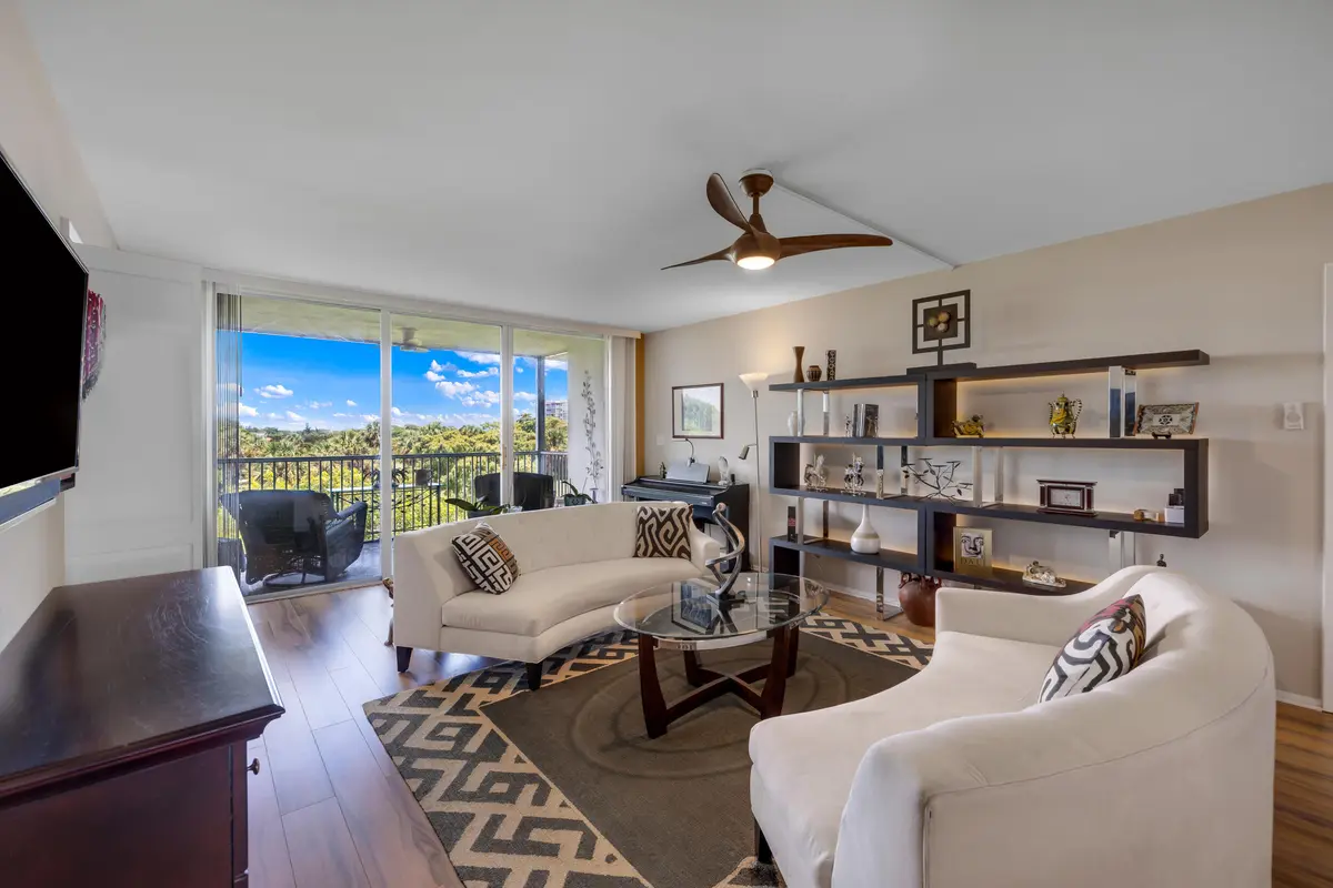 3960 Oaks Clubhouse Dr-Pompano Beach-Nat at 3960 Oaks Clubhouse Drive 504, Pompano Beach