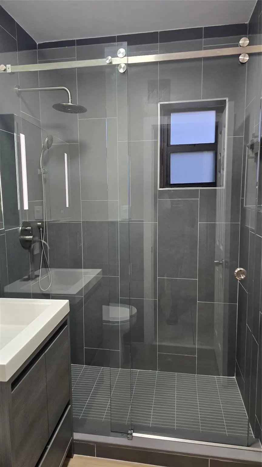 Photo 5 at 360 NW 8th Street, Pompano Beach