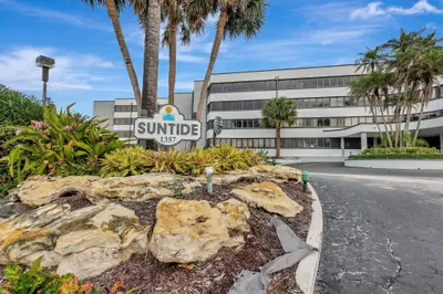 1357 NE Ocean Boulevard 411, Stuart – Condominium for rent