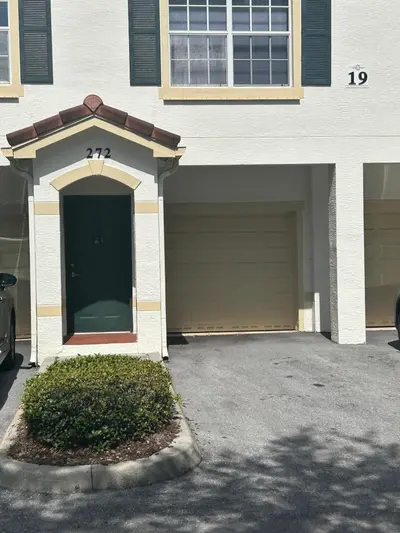 272 SE KITCHING Circle, Stuart – Condominium for rent