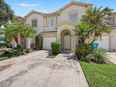 206 Birch Street, Boynton Beach – Townhouse for sale