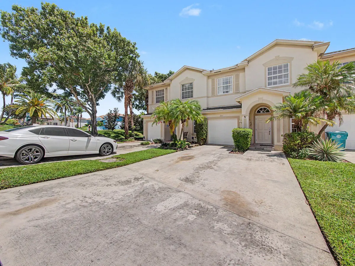 2-web-or-mls-002 at 206 Birch Street, Boynton Beach