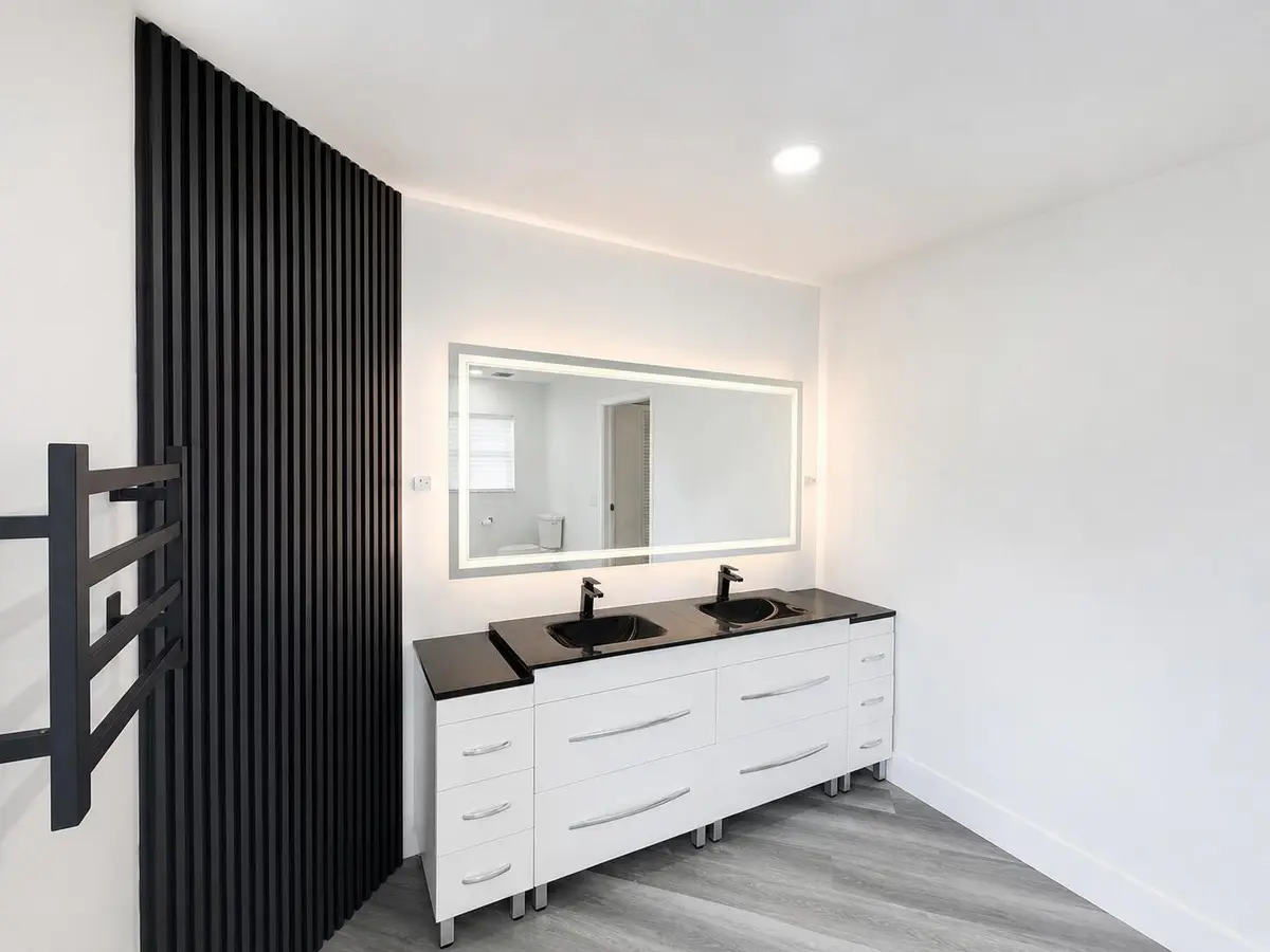 Primary Bathroom at 15545 Meadow Wood Drive, Wellington