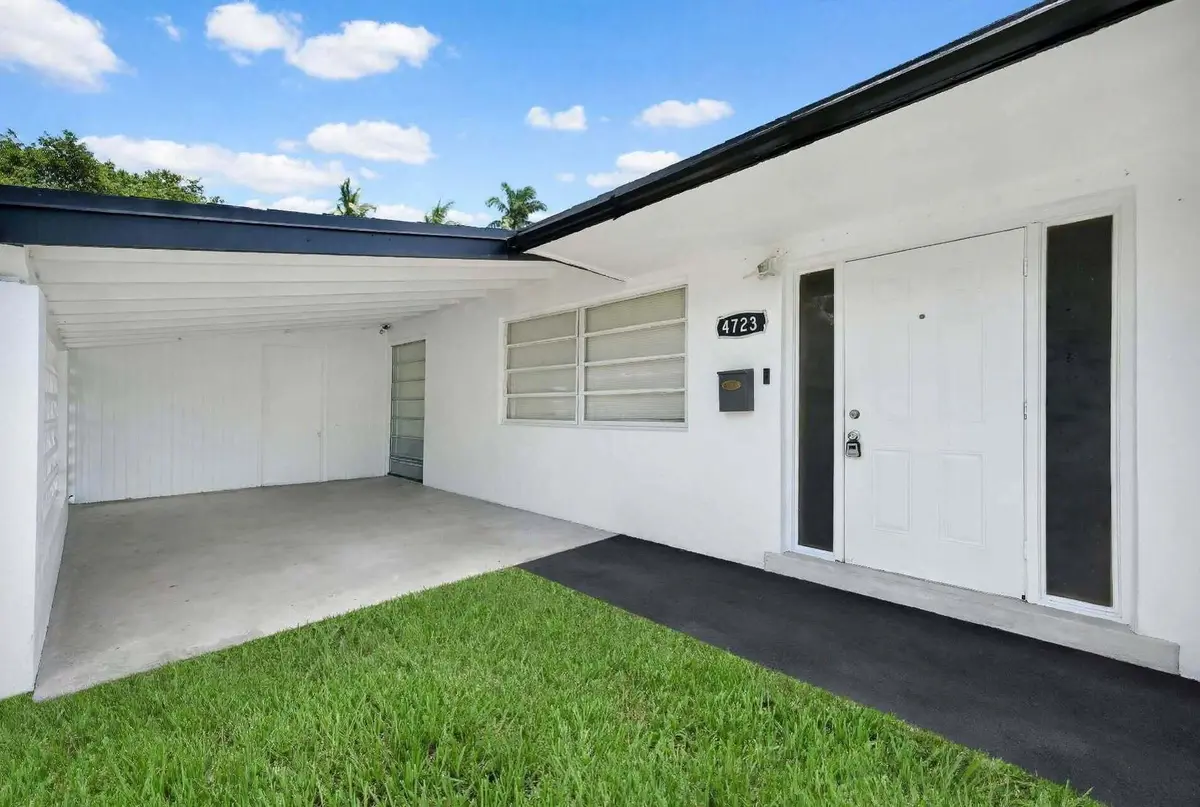 Carport at 4723 NW 4TH Street, Plantation