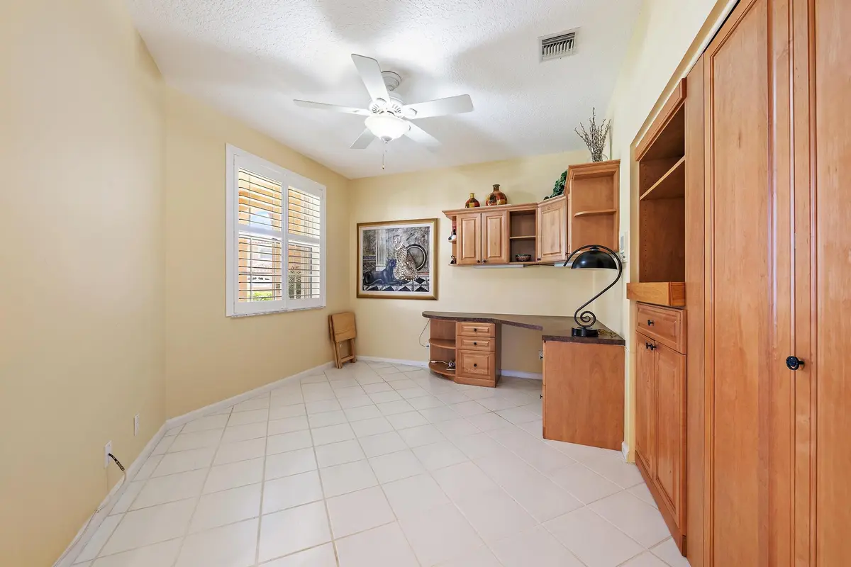 120 Legendary Cir-12 at 120 LEGENDARY Circle, Palm Beach Gardens