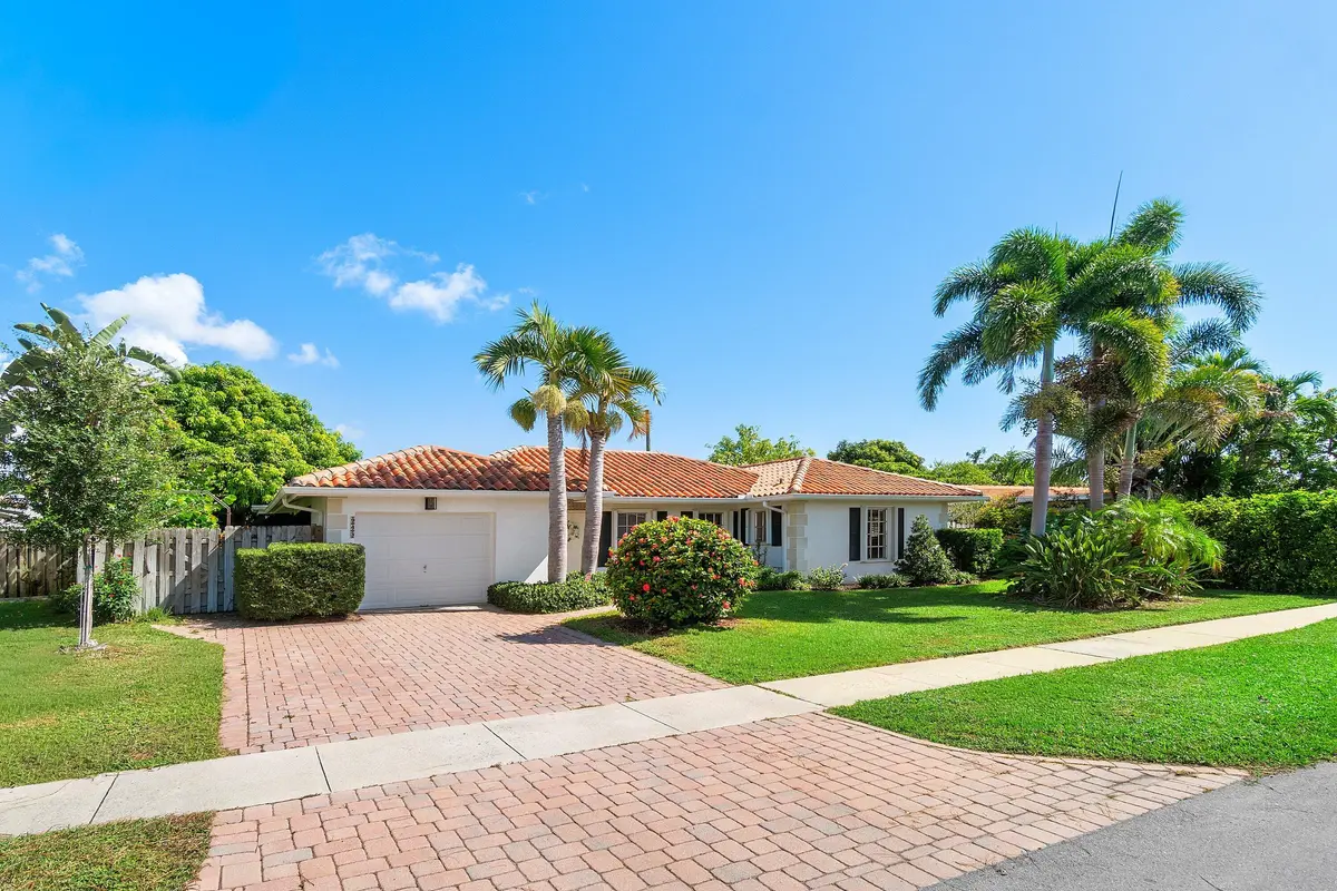 002-943Southwest5thStreet-BocaRaton-FL-3 at 943 SW 5th Street, Boca Raton