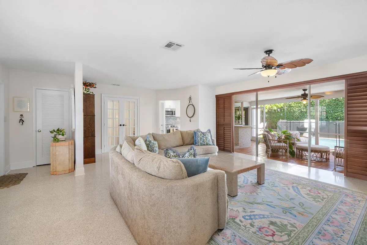 020-943Southwest5thStreet-BocaRaton-FL-3 at 943 SW 5th Street, Boca Raton