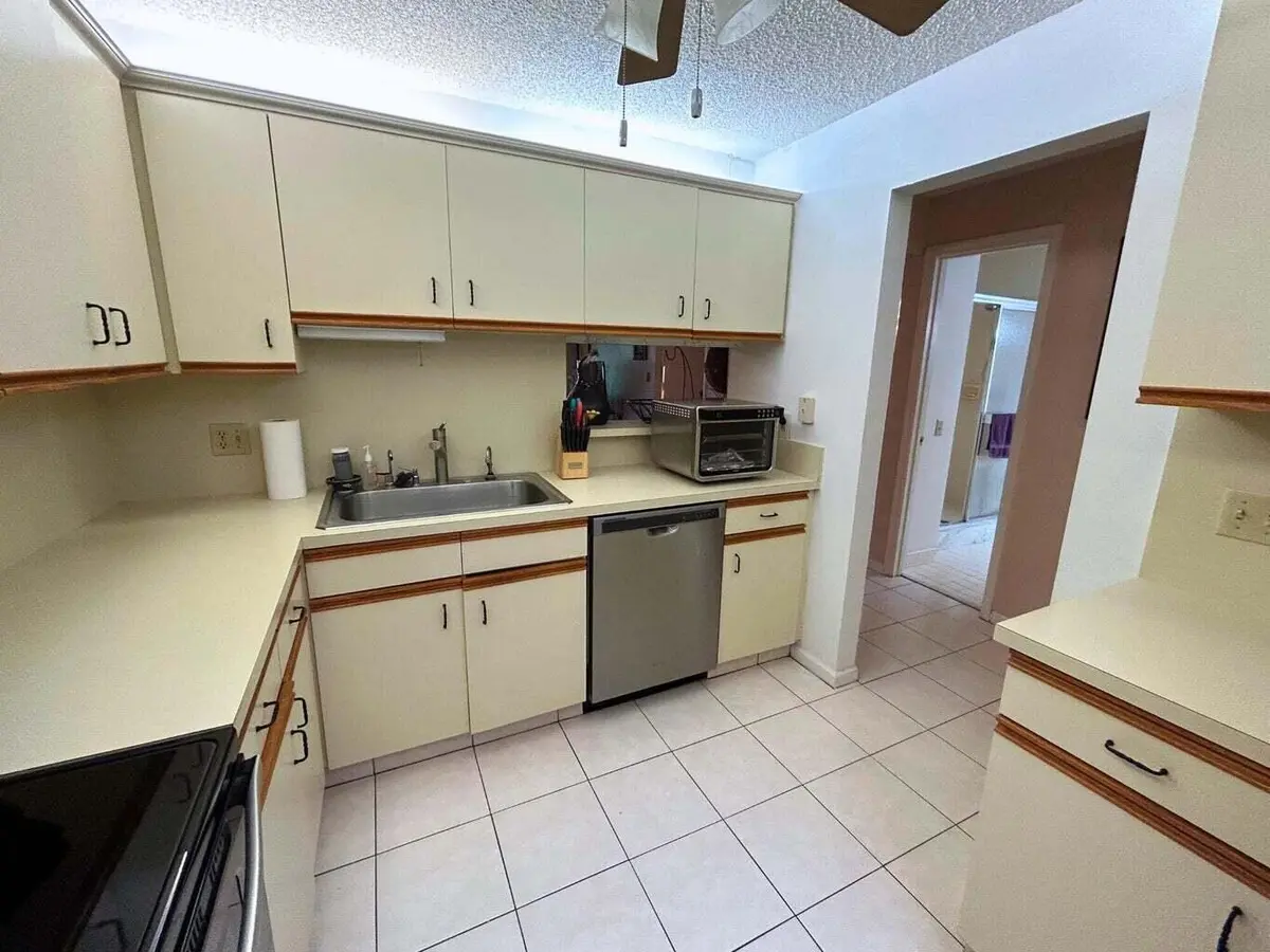 20250927150920244760000000-o at 10058 LAURELWOOD Place, Boynton Beach