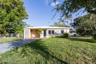 4720 N Andrews Avenue, Oakland Park – Single Family Residence for sale