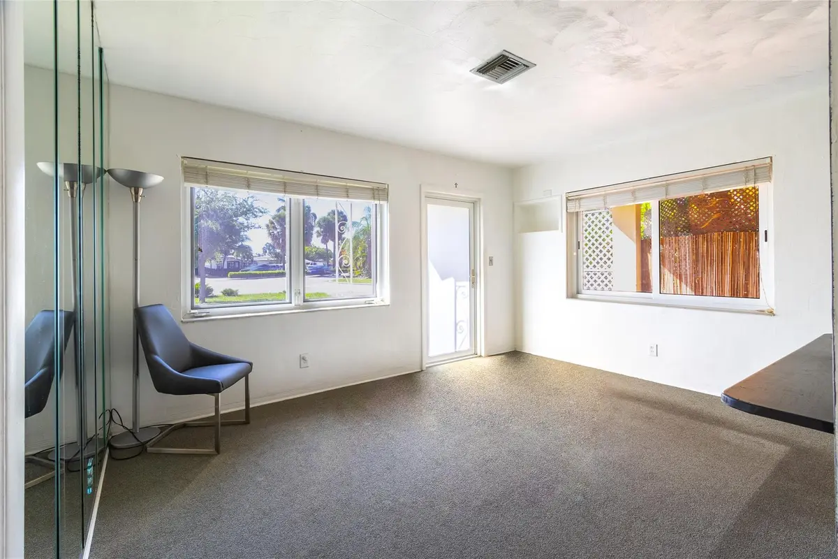 Photo 4 at 4720 N Andrews Avenue, Oakland Park
